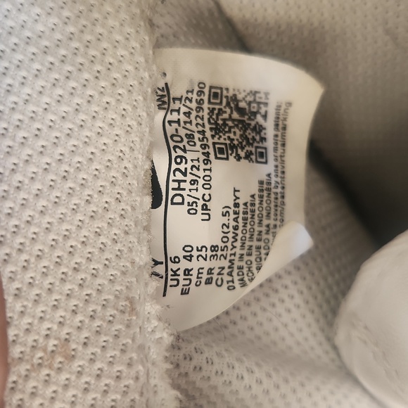 Nike Air Force 1's - Picture 6 of 6